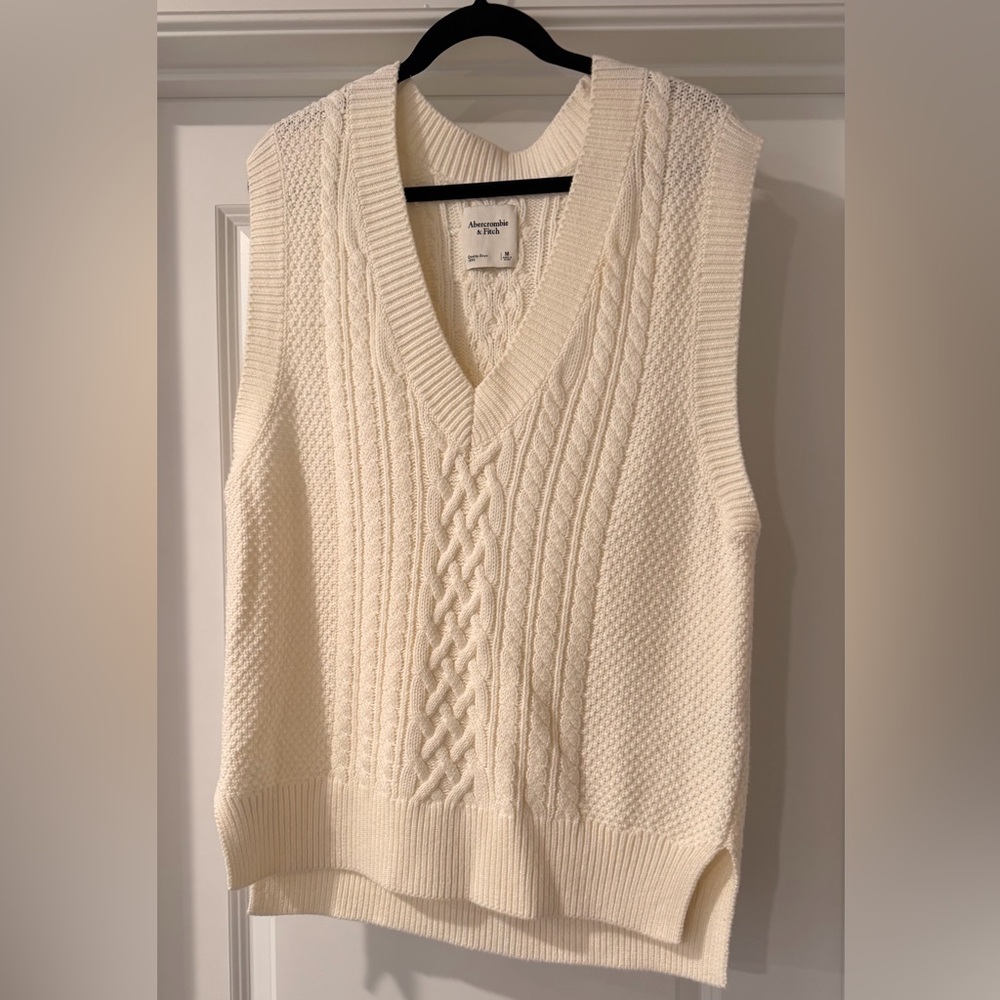 Abercrombie & Fitch Cream Cable-Knit V-Neck Sweater Vest